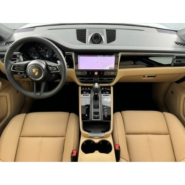 Porsche Macan  SUV 2024,  2.0 benzyna, automat - Na sprzedaż za 254 610 zł - Katowice - zdjęcie 7
