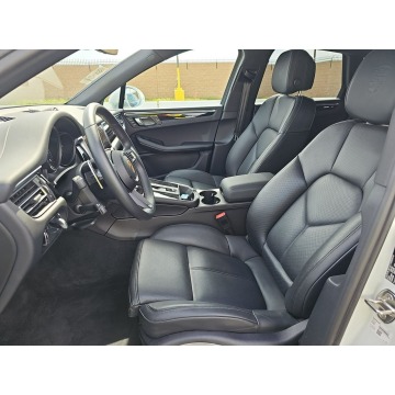 Porsche Macan  SUV 2024,  2.0 benzyna, automat - Na sprzedaż za 214 020 zł - Katowice - zdjęcie 8