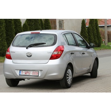 Hyundai i20  Hatchback 2010,  1.2 benzyna - Na sprzedaż za 14 299 zł - Nysa - zdjęcie 8