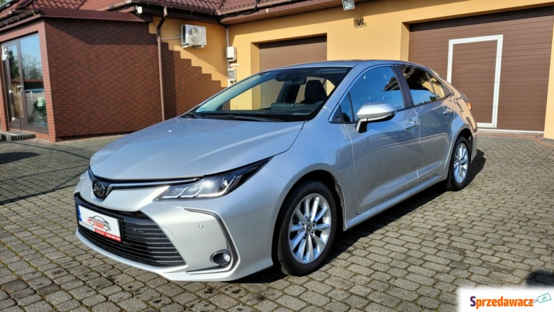 Toyota Corolla  Sedan/Limuzyna 2021,  1.5 benzyna - Na sprzedaż za 83 900 zł - Włocławek