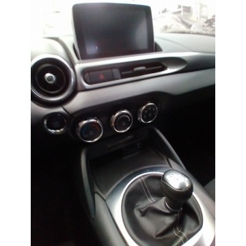 Fiat 124 Spider  Kabriolet 2017,  1.4 benzyna, automat - Na sprzedaż za 23 900 zł - Katowice - zdjęcie 6
