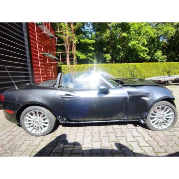 Fiat 124 Spider  Kabriolet 2017,  1.4 benzyna - Na sprzedaż za 8 500,00 zł - Katowice - zdjęcie 7