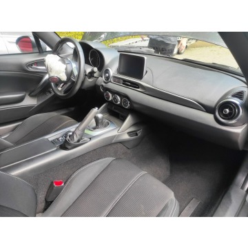 Fiat 124 Spider  Kabriolet 2017,  1.4 benzyna - Na sprzedaż za 8 500,00 zł - Katowice - zdjęcie 8