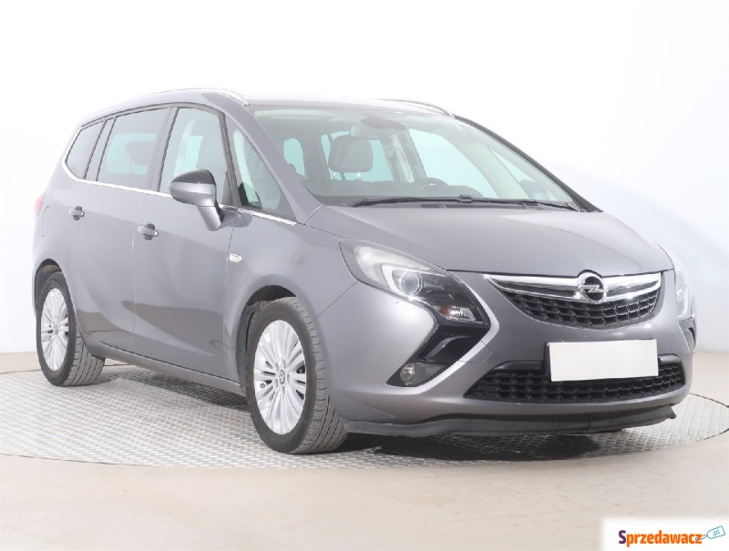 Opel Zafira  SUV 2016,  2.0 diesel - Na sprzedaż za 41 499 zł - Dąbrowa Górnicza
