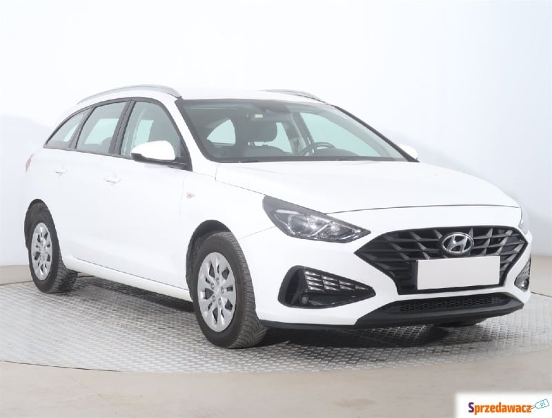Hyundai i30  Kombi 2020,  1.5 benzyna - Na sprzedaż za 48 779 zł - Gdańsk