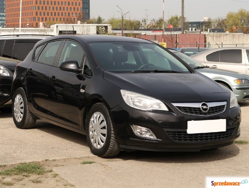 Opel Astra  Hatchback 2009,  1.7 diesel - Na sprzedaż za 17 999 zł - Koszalin