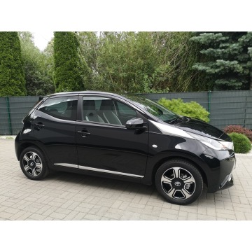 Toyota Aygo 2014,  1.0 benzyna - Na sprzedaż za 34 900 zł - Strzegom - zdjęcie 5