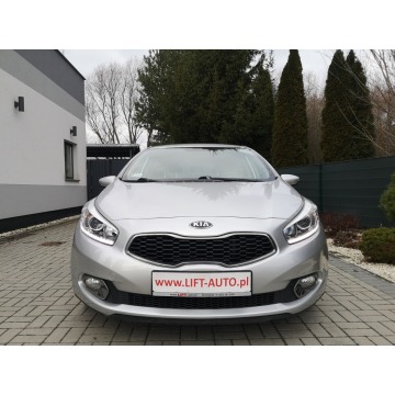 Kia Ceed 2014,  1.6 diesel, automat - Na sprzedaż za 36 900 zł - Strzegom - zdjęcie 2