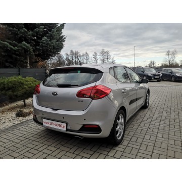 Kia Ceed 2014,  1.6 diesel, automat - Na sprzedaż za 36 900 zł - Strzegom - zdjęcie 5