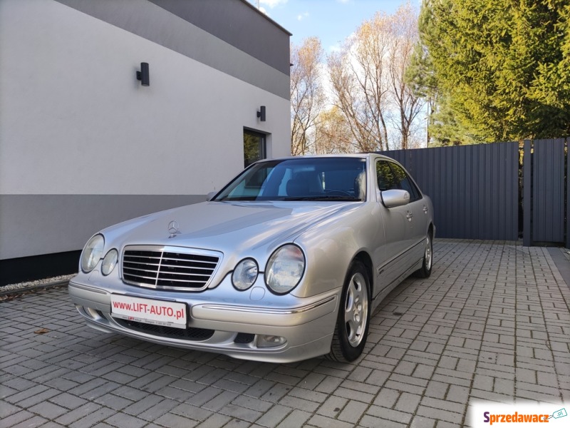 Mercedes - Benz  2001,  2.6 benzyna - Na sprzedaż za 39 900 zł - Strzegom