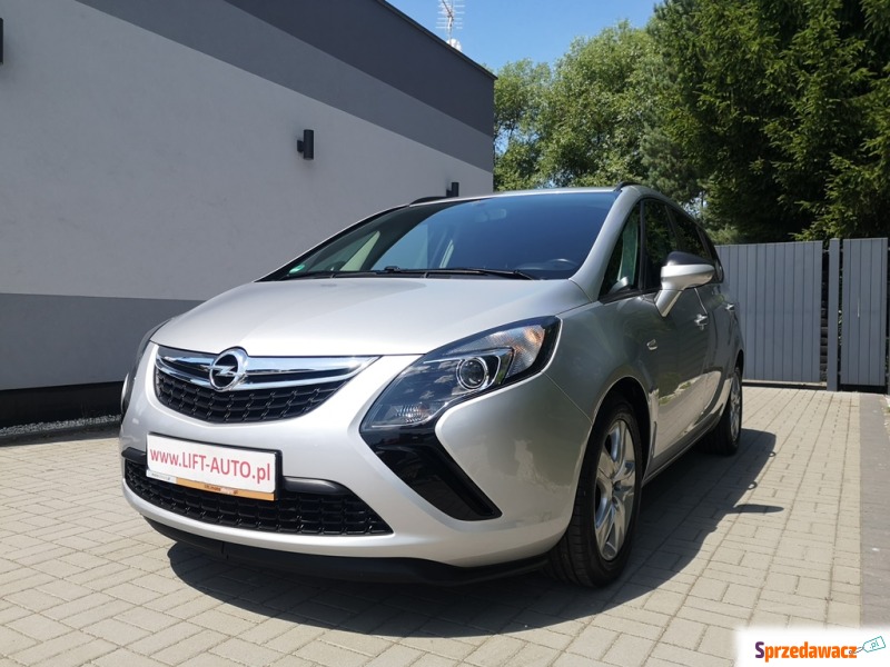 Opel Zafira 2013,  1.4 benzyna - Na sprzedaż za 39 900 zł - Strzegom