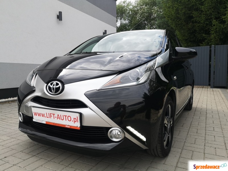 Toyota Aygo 2014,  1.0 benzyna - Na sprzedaż za 34 900 zł - Strzegom