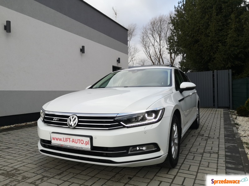 Volkswagen Passat 2015,  2.0 diesel - Na sprzedaż za 64 900 zł - Strzegom