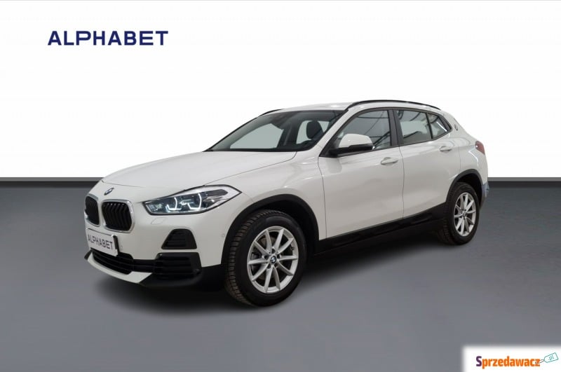 BMW   SUV 2020,  1.5 benzyna - Na sprzedaż za 107 900 zł - Warszawa