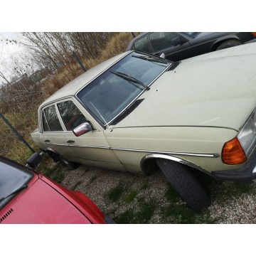 Mercedes - Benz W123  Sedan/Limuzyna 1985,  2.4 diesel - Na sprzedaż za 6 199,00 zł - Fasty - zdjęcie 7