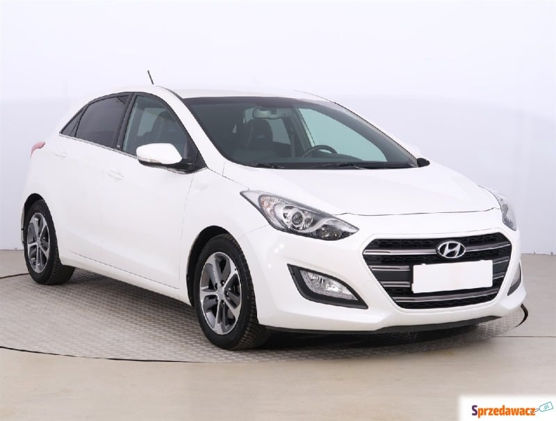 Hyundai i30  Hatchback 2016,  1.4 benzyna - Na sprzedaż za 45 999 zł - Zamość