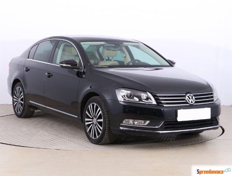Volkswagen Passat  Liftback 2012,  1.8 benzyna - Na sprzedaż za 45 999 zł - Opole
