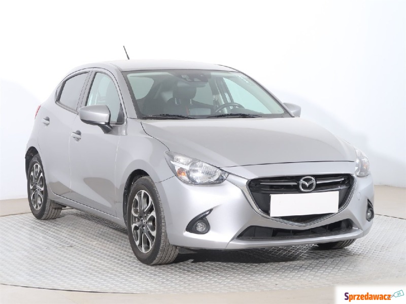 Mazda 2  Hatchback 2015,  1.5 benzyna - Na sprzedaż za 47 999 zł - Chorzów