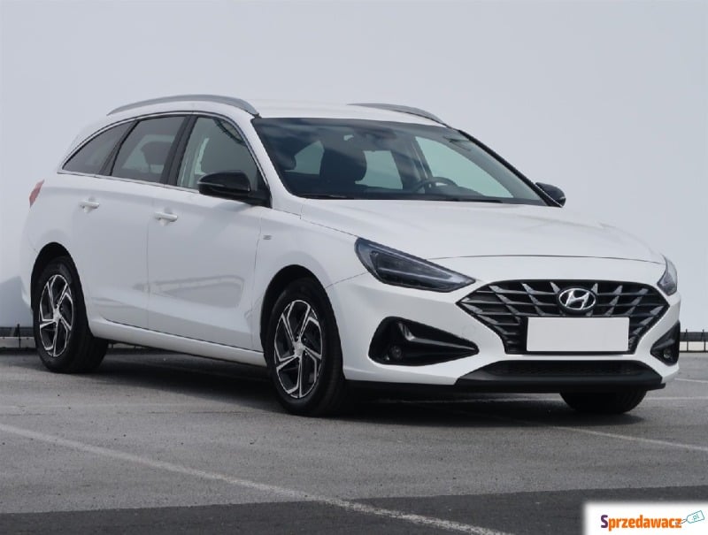 Hyundai i30  Kombi 2023,  1.5 benzyna - Na sprzedaż za 82 926 zł - Lublin