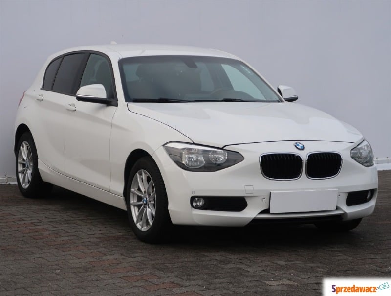 BMW Seria 1  Hatchback 2015,  1.6 diesel - Na sprzedaż za 36 999 zł - Głogów