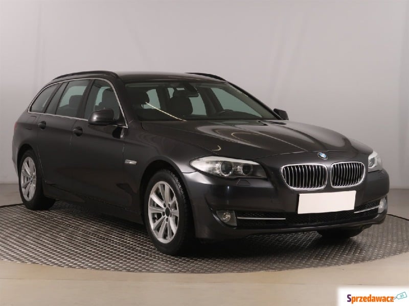 BMW Seria 5  Kombi 2011,  2.0 diesel - Na sprzedaż za 41 499 zł - Zabrze