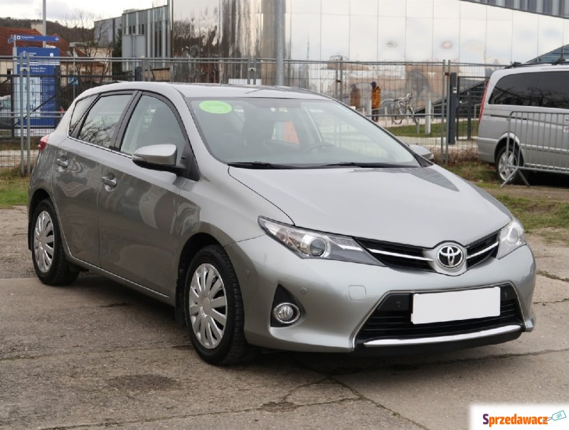 Toyota Auris  Hatchback 2013,  1.6 benzyna+LPG - Na sprzedaż za 43 999 zł - Bielany Wrocławskie