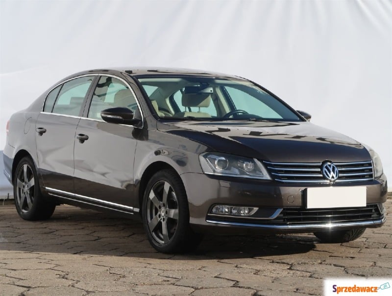 Volkswagen Passat  Liftback 2012,  1.4 benzyna - Na sprzedaż za 43 999 zł - Łódź