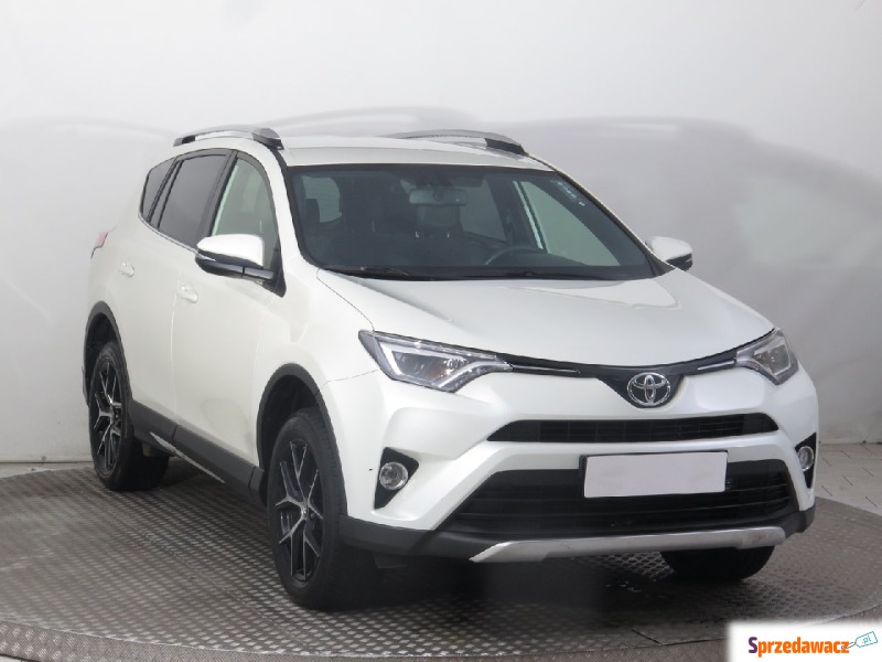 Toyota   SUV 2016,  2.5 benzyna - Na sprzedaż za 102 999 zł - Katowice
