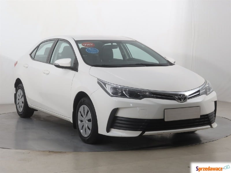 Toyota Corolla  Liftback 2018,  1.6 benzyna - Na sprzedaż za 45 527 zł - Piaseczno