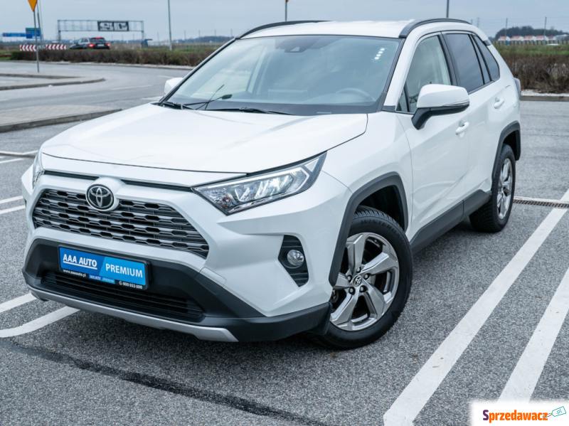 Toyota   SUV 2019,  2.0 benzyna - Na sprzedaż za 119 999 zł - Łódź