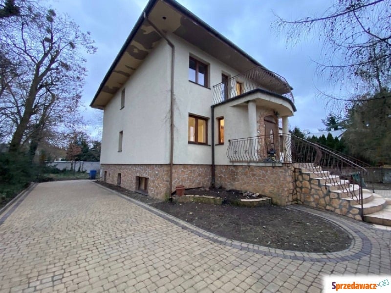 Wynajmę dom Łomianki - ,  pow.  292 m2,  działka:   906 m2