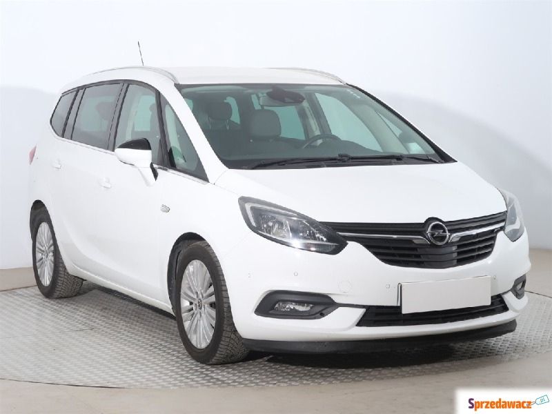 Opel Zafira  SUV 2017,  2.0 diesel - Na sprzedaż za 53 657 zł - Głogów