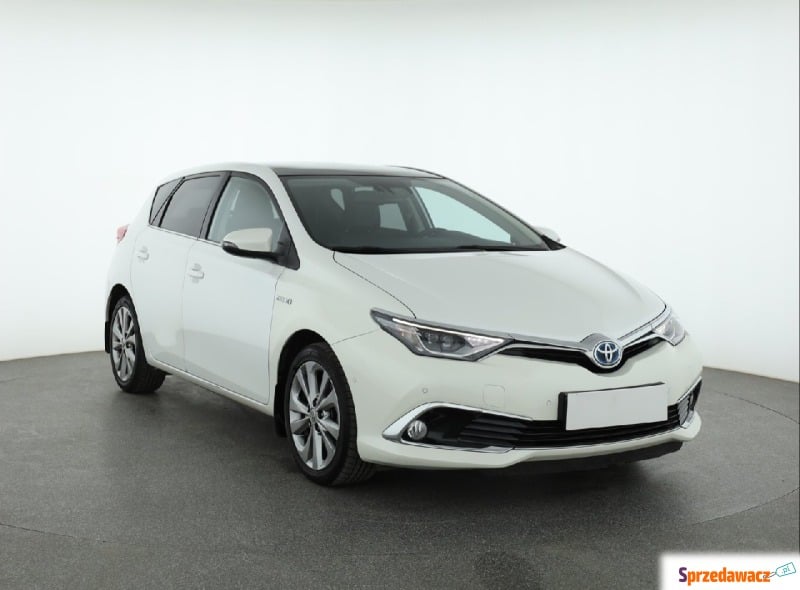 Toyota Auris  Hatchback 2015,  1.8 benzyna - Na sprzedaż za 65 999 zł - Piaseczno