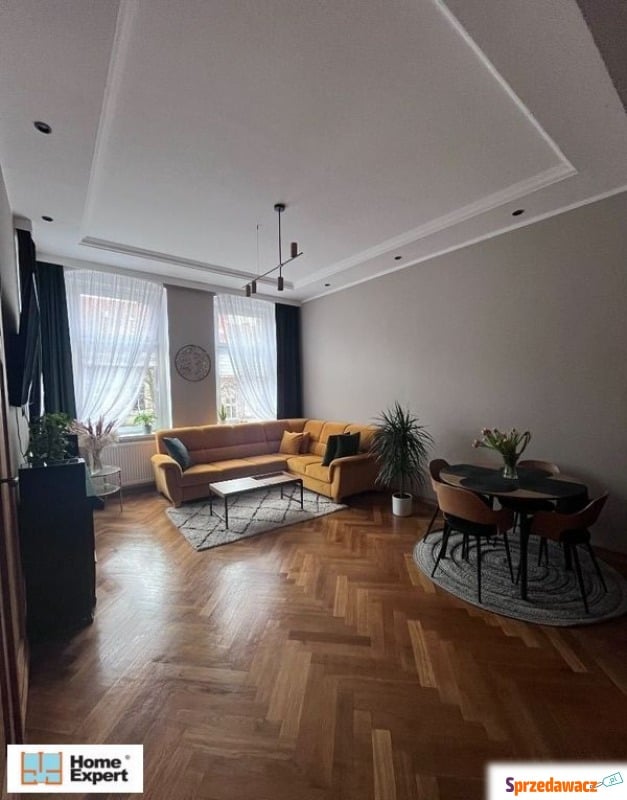 Mieszkanie dwupokojowe Legnica,   42 m2, trzecie piętro - Sprzedam