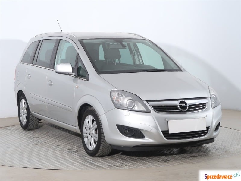 Opel Zafira  SUV 2012,  1.6 benzyna - Na sprzedaż za 29 999 zł - Legnica