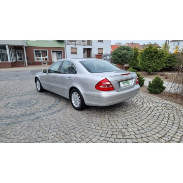 Mercedes - Benz E-klasa  Sedan/Limuzyna 2003,  1.8 benzyna, automat - Na sprzedaż za 19 900 zł - Głogówek - zdjęcie 2