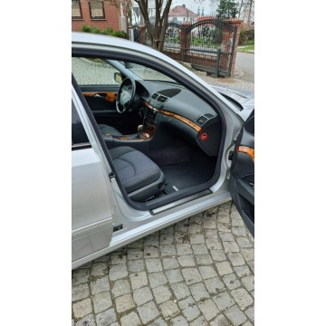 Mercedes - Benz E-klasa  Sedan/Limuzyna 2003,  1.8 benzyna, automat - Na sprzedaż za 19 900 zł - Głogówek - zdjęcie 6