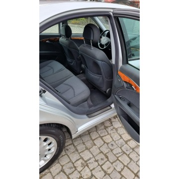 Mercedes - Benz E-klasa  Sedan/Limuzyna 2003,  1.8 benzyna, automat - Na sprzedaż za 19 900 zł - Głogówek - zdjęcie 7