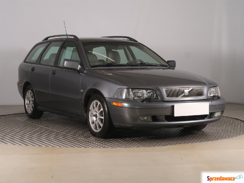 Volvo V40  Kombi 2002,  1.8 benzyna - Na sprzedaż za 6 999,00 zł - Zabrze