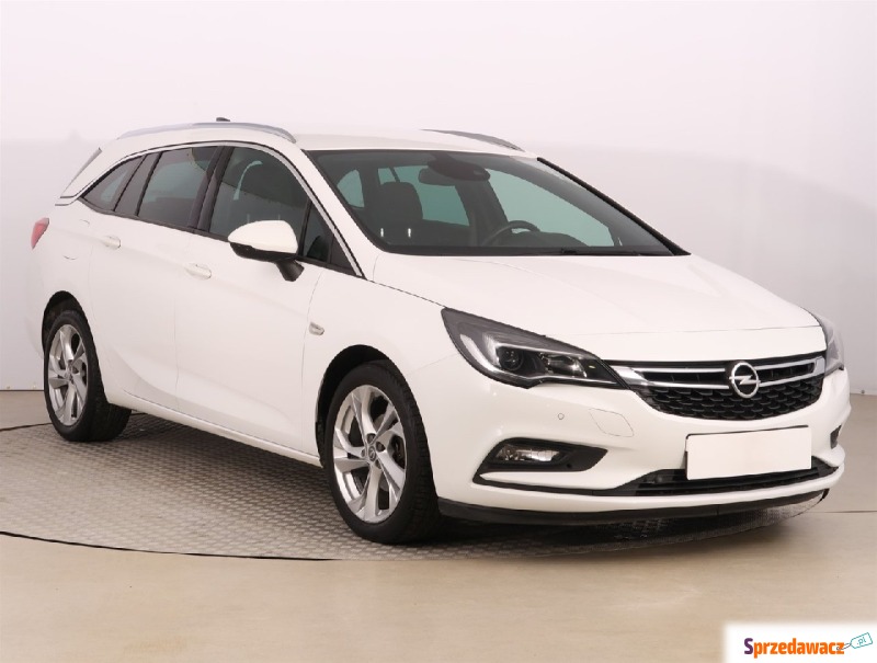Opel Astra  Kombi 2016,  1.4 benzyna - Na sprzedaż za 48 999 zł - Gdynia