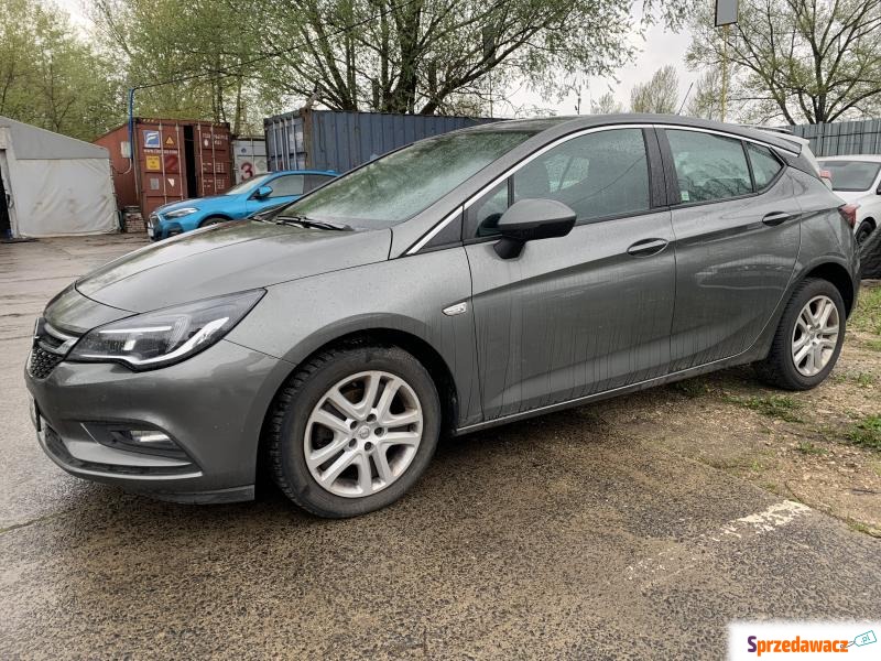 Opel Astra  Hatchback 2019,  1.6 diesel - Na sprzedaż za 30 000 zł - Warszawa