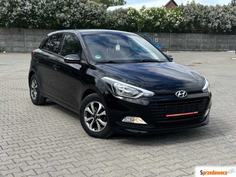 Hyundai i20  Hatchback 2018,  1.2 benzyna - Na sprzedaż za 42 800 zł - Nisko