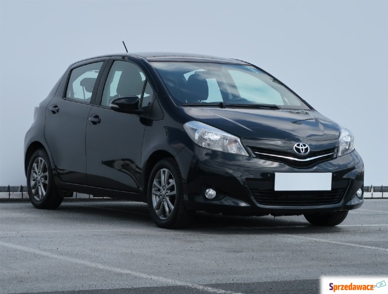 Toyota Yaris  Hatchback 2014,  1.0 benzyna - Na sprzedaż za 29 999 zł - Lublin