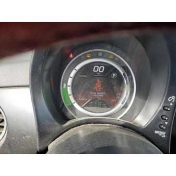Fiat 500  Hatchback 2015 elektryczny, automat - Na sprzedaż za 29 900 zł - Katowice - zdjęcie 9