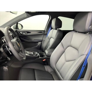 Porsche Macan  SUV 2024,  2.0 benzyna, automat - Na sprzedaż za 325 950 zł - Katowice - zdjęcie 8