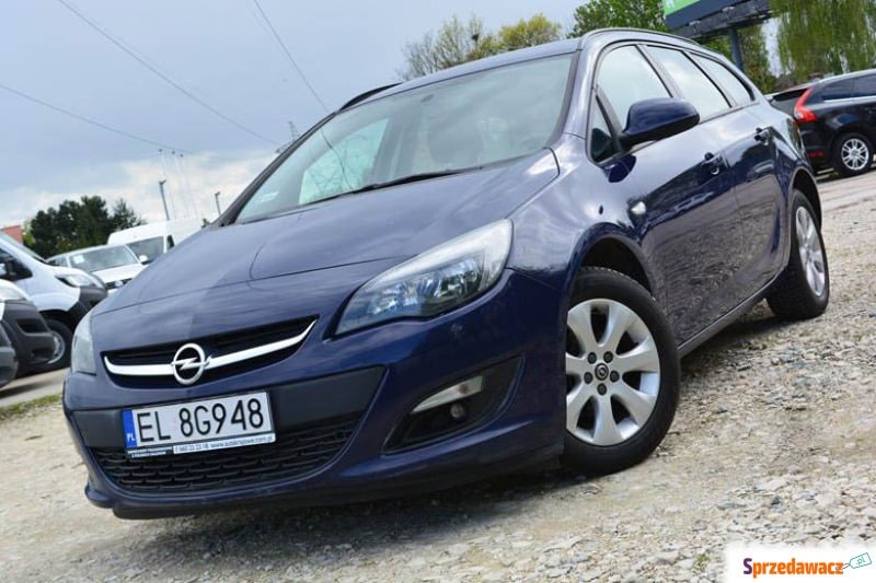 Opel Astra  Kombi 2013,  1.4 benzyna - Na sprzedaż za 24 900 zł - Łódź
