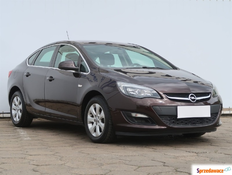 Opel Astra  Liftback 2015,  1.4 benzyna+LPG - Na sprzedaż za 43 999 zł - Łódź