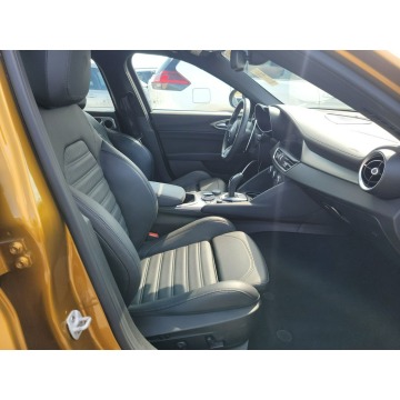 Alfa Romeo Giulia  Coupe/Sportowy 2023,  2.0 benzyna, automat - Na sprzedaż za 205 410 zł - Katowice - zdjęcie 10
