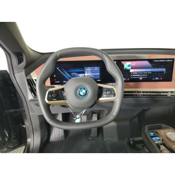 BMW iX  SUV 2023 elektryczny, automat - Na sprzedaż za 331 719 zł - Katowice - zdjęcie 9