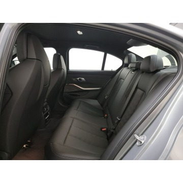 BMW M3  Sedan/Limuzyna 2022,  3.0 benzyna - Na sprzedaż za 346 860 zł - Katowice - zdjęcie 11